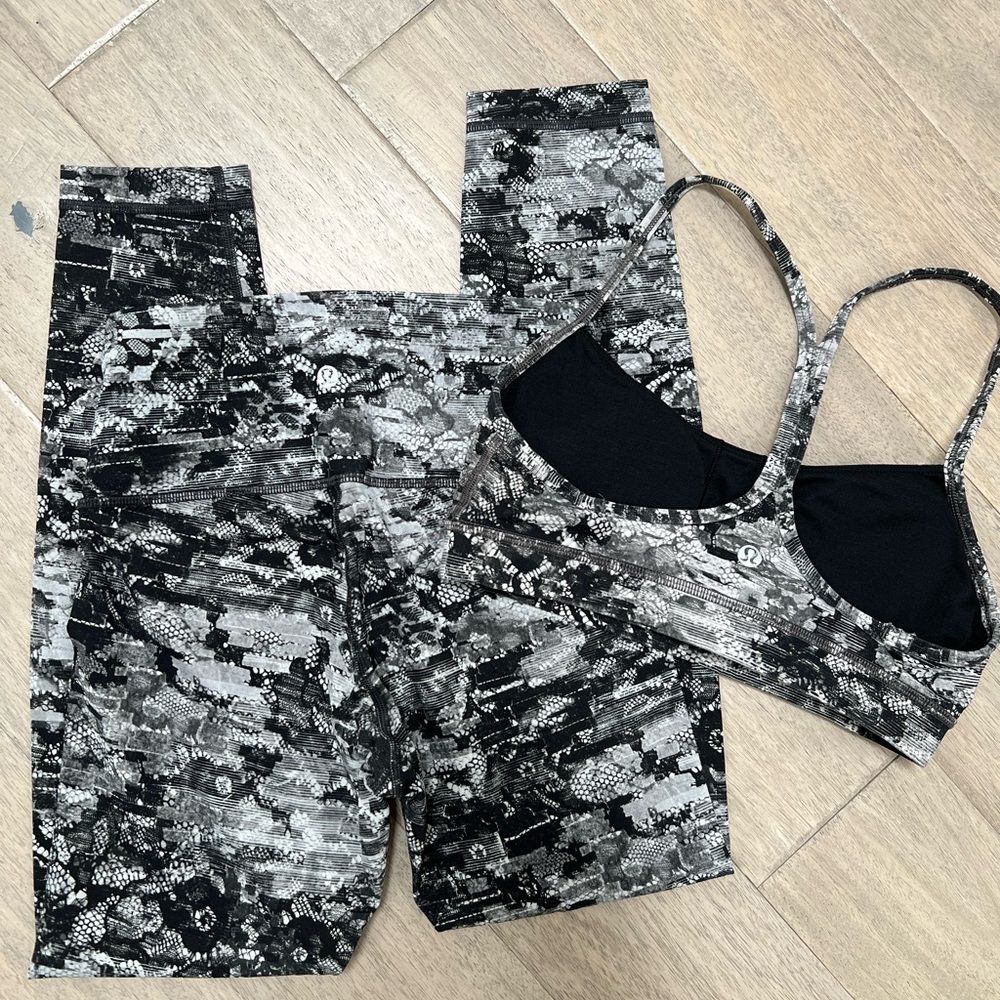 Lululemon Athletica Wunder Under Luxtreme Leggings + Y Flow Bra BUNDLE